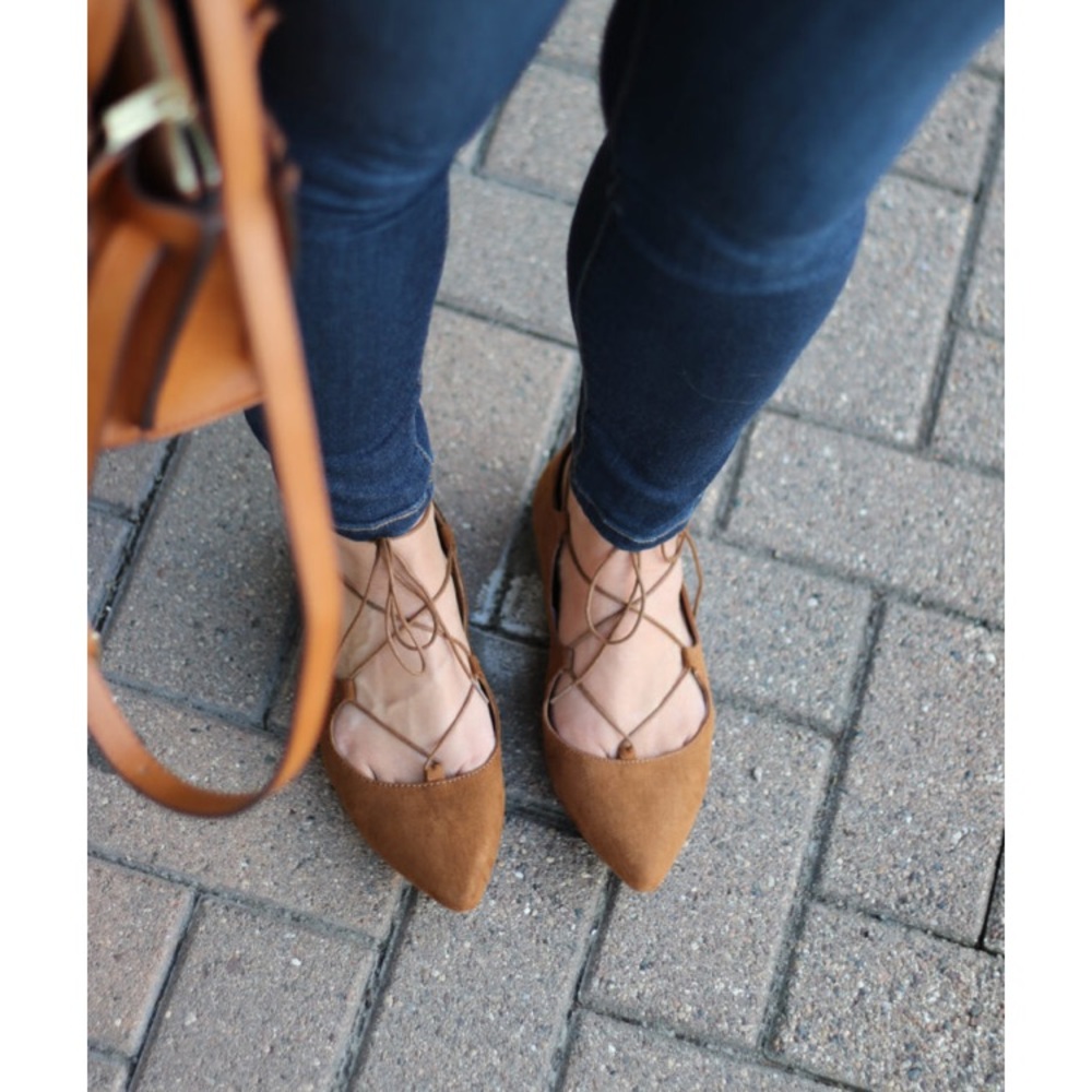Lace up brown flats, size 8